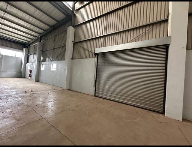 2,145M² WAREHOUSE TO LET IN COSMO BUSINESS PARK